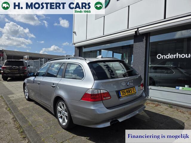 BMW 5-Serie Touring 523i Stationwagen Nette auto let op defect Bj.2009 Full Options AUTOMAAT moter rookt