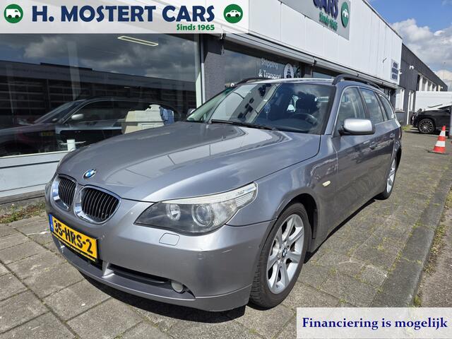 BMW 5-Serie Touring 523i Stationwagen Nette auto let op defect Bj.2009 Full Options AUTOMAAT moter rookt