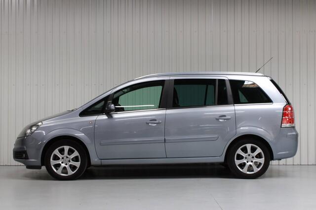 Opel Zafira 1.8 Essentia