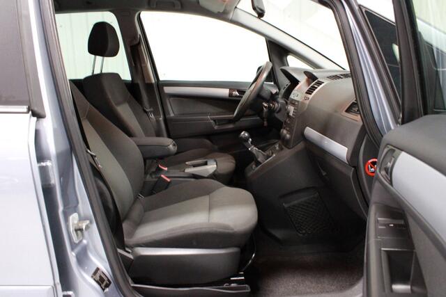 Opel Zafira 1.8 Essentia