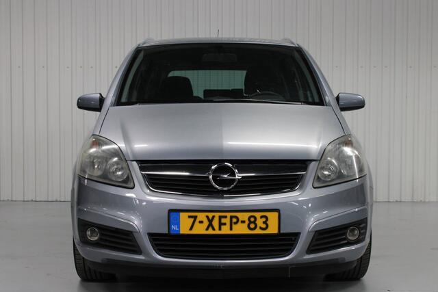 Opel Zafira 1.8 Essentia