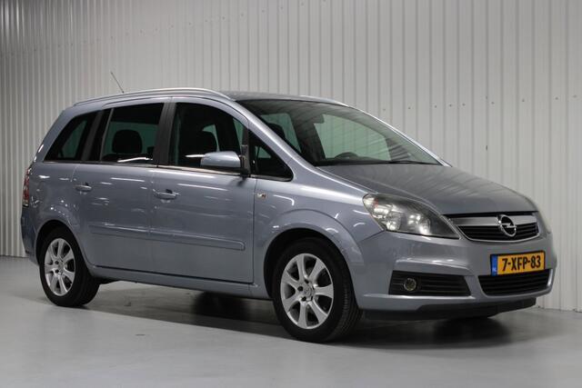 Opel Zafira 1.8 Essentia
