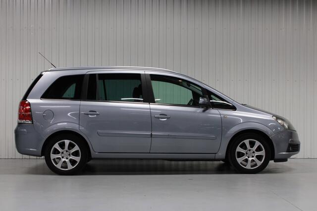 Opel Zafira 1.8 Essentia