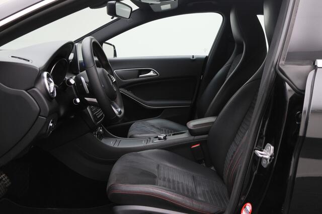 Mercedes-Benz CLA-Klasse 180 Ambition AMG-Line Automaat Xenon, Navigatie, Cruise, PDC, 18