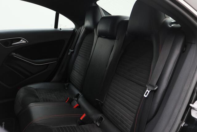 Mercedes-Benz CLA-Klasse 180 Ambition AMG-Line Automaat Xenon, Navigatie, Cruise, PDC, 18