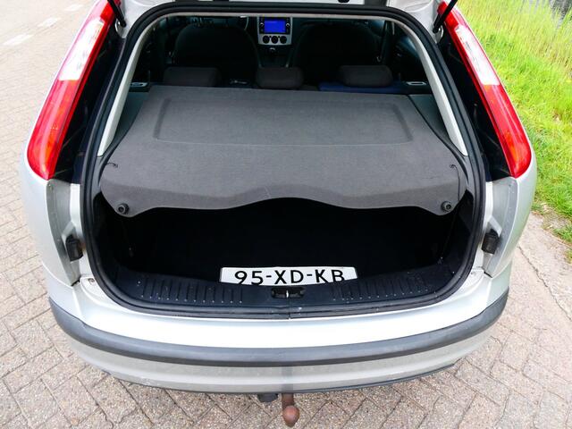 Ford Focus 1.6-16V Automaat 101pk 2e eig. 5-deurs Airco Cruise Trekhaak