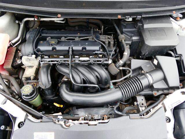 Ford Focus 1.6-16V Automaat 101pk 2e eig. 5-deurs Airco Cruise Trekhaak