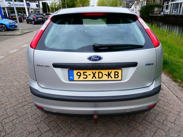 Ford Focus 1.6-16V Automaat 101pk 2e eig. 5-deurs Airco Cruise Trekhaak