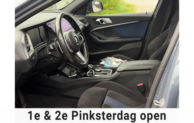BMW 1-Serie M135i xDrive Executive | Head up CarPlay| Automaat | NAP | Garantie