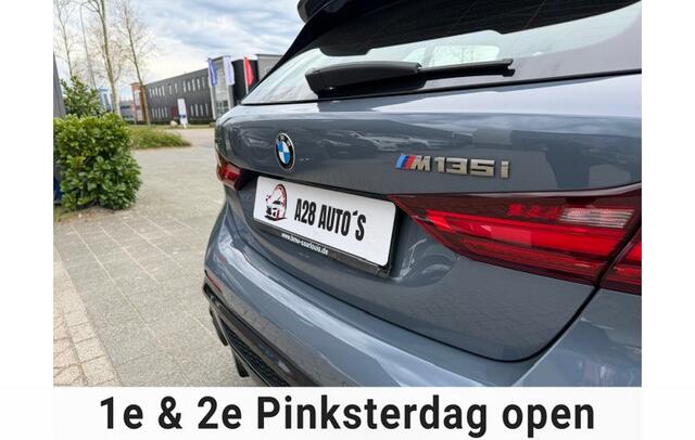 BMW 1-Serie M135i xDrive Executive | Head up CarPlay| Automaat | NAP | Garantie