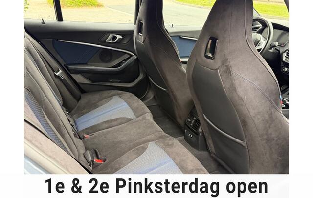 BMW 1-Serie M135i xDrive Executive | Head up CarPlay| Automaat | NAP | Garantie