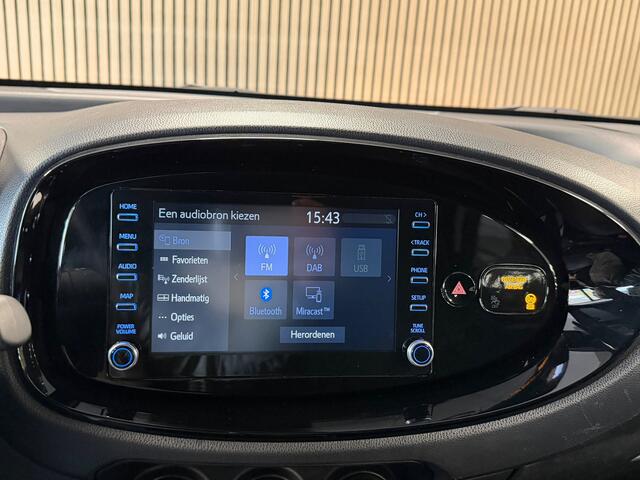 Toyota Aygo X 1.0 VVT-i S-CVT Envy AUT. AIRCO CAMERA BLUETOOTH STOELVERWARMING START/STOP CRUISE LANE-ASSIST