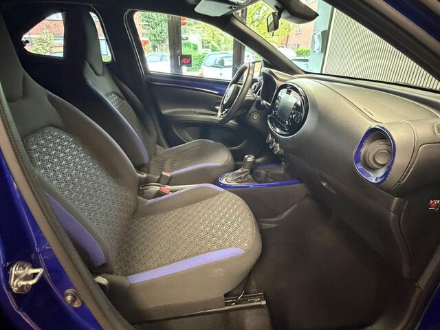 Toyota Aygo X 1.0 VVT-i S-CVT Envy AUT. AIRCO CAMERA BLUETOOTH STOELVERWARMING START/STOP CRUISE LANE-ASSIST