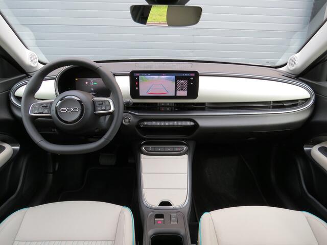 Fiat 600 600e La Prima 54 kWh Full option Leder Stoelmassage