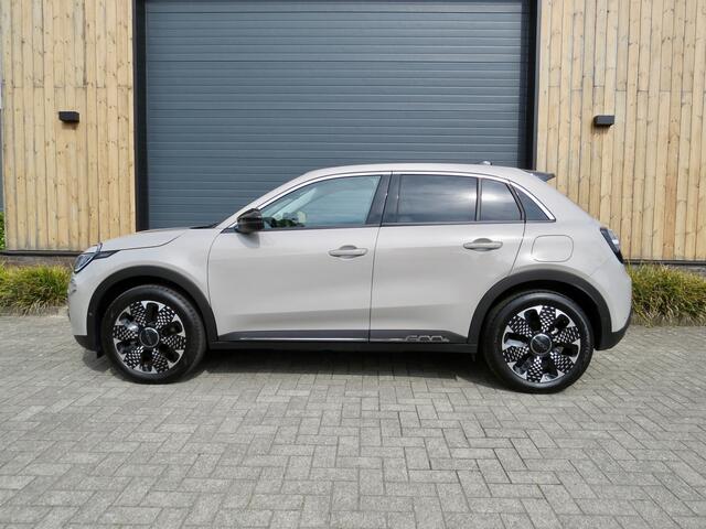 Fiat 600 600e La Prima 54 kWh Full option Leder Stoelmassage