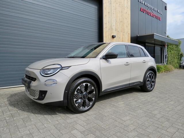 Fiat 600 600e La Prima 54 kWh Full option Leder Stoelmassage