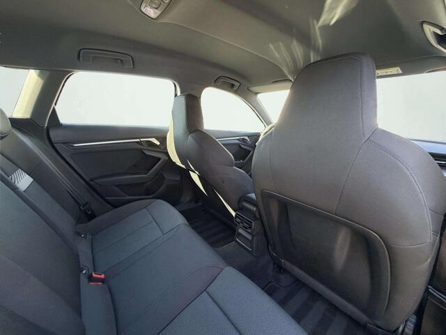 Audi A3 SPORTBACK 35 TFSI Business edition | LED | Automaat | Trekhaak | Sportstoelen | 1e Eigenaar | Cruise Control | Incl. BTW