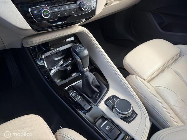 BMW X1 sDrive20i High Executive Pano Trekhaak Head UP Sportstoelen