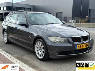 BMW 3-SERIE Touring 320i Executive/AIRCO/PARKS/INRUILKOOPJE