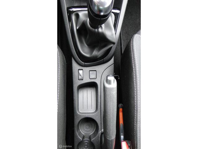 Renault Clio , benzine, schakel, 123.039 km