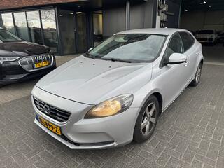 VOLVO V40 1.6 D2 Momentum AUTOMAAT CLIMA CRUISE RIJDT GOED