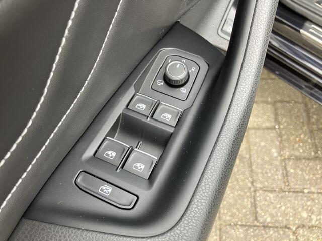 Volkswagen Arteon Shooting Brake 1.4 TSI PHEV 218PK R-Line Business DSG � Panoramadak � Trekhaak � Camera � Stoel, Stuur & achterbank verwarmd � Apple/Android Ca