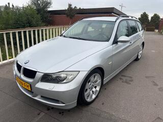 BMW 3-SERIE Touring 318i High Executive Auto verkeert in topstaat !!!!