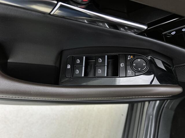 Mazda CX-30 2.0 e-SkyActiv-X M Hybrid Luxury | Trekhaak | BOSE | Head-up Display | Stoelgeheugen | Elektrische Achterklep |