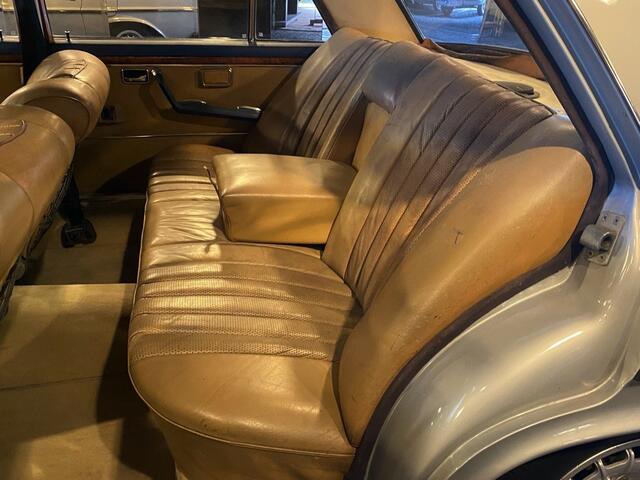 Mercedes-Benz 300 SEL 6.3 W109