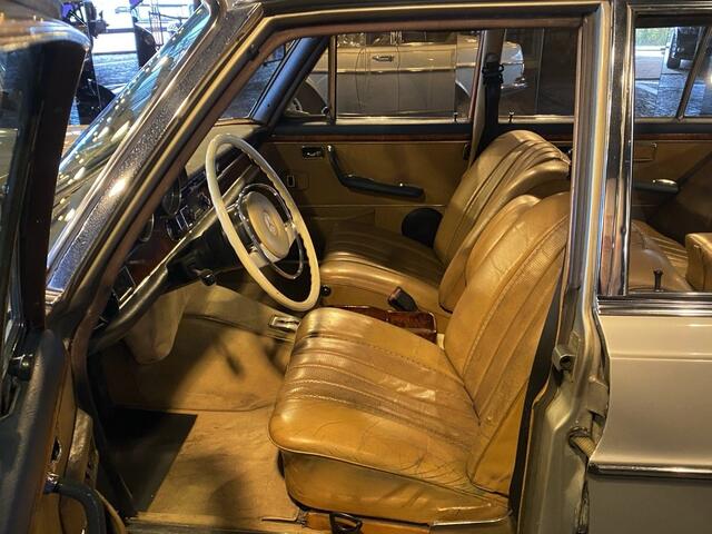 Mercedes-Benz 300 SEL 6.3 W109