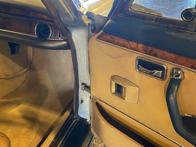 Mercedes-Benz 300 SEL 6.3 W109