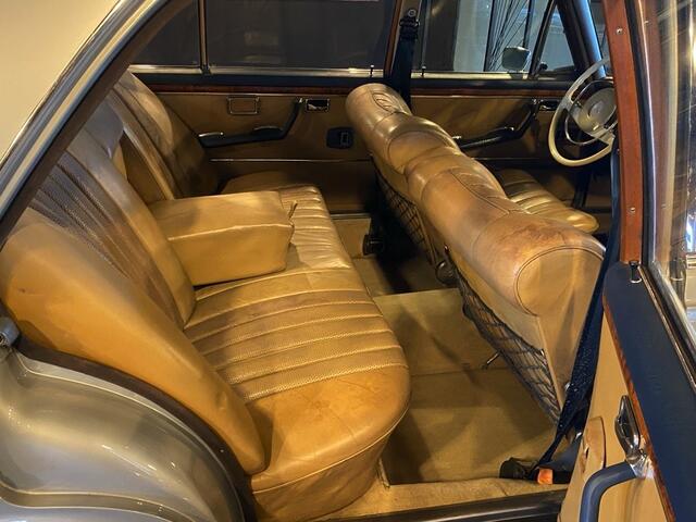 Mercedes-Benz 300 SEL 6.3 W109