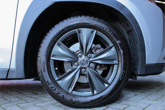 Lexus UX 250h Business Line |parkeersensoren|stoel/stuurverwarming|Apple/Android|ACC|