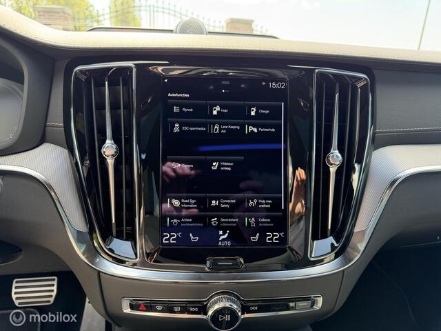 Volvo V60 T8 Recharge AWD R-Design B&W Panorama 19 Trkh 360