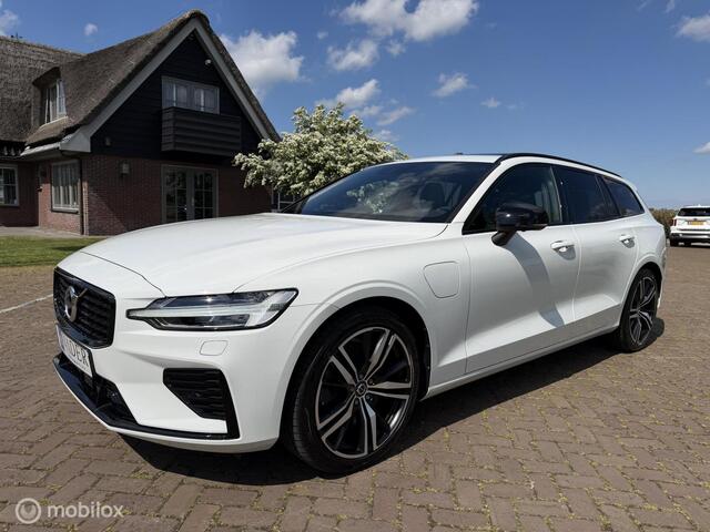 Volvo V60 T8 Recharge AWD R-Design B&W Panorama 19 Trkh 360