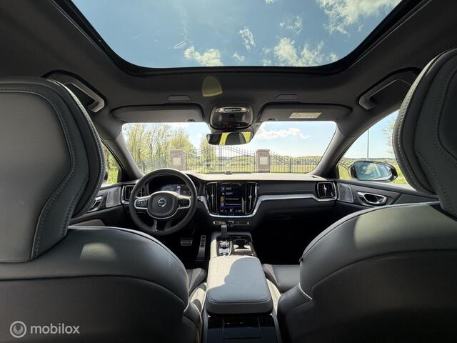 Volvo V60 T8 Recharge AWD R-Design B&W Panorama 19 Trkh 360