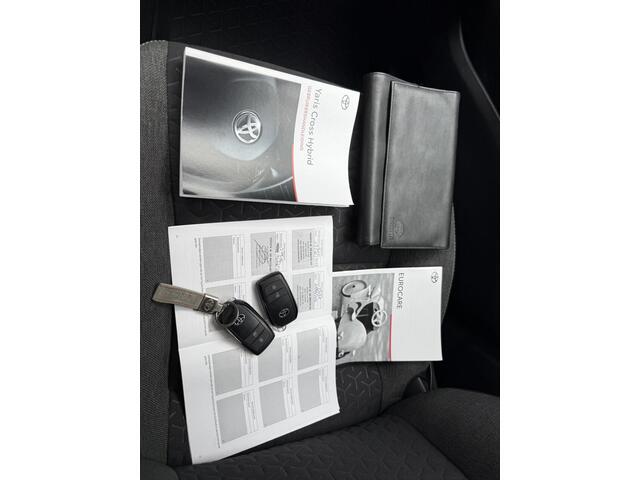 Toyota Yaris Cross 1.5 Hybrid Bi-Tone / Camera /Navi / Uniek