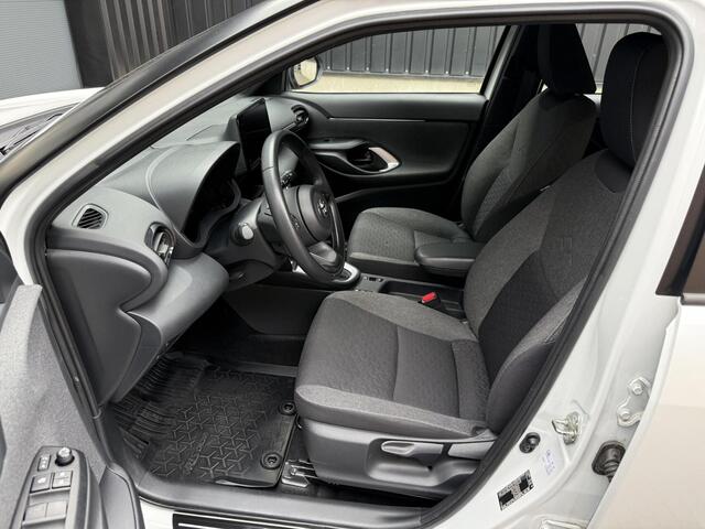 Toyota Yaris Cross 1.5 Hybrid Bi-Tone / Camera /Navi / Uniek