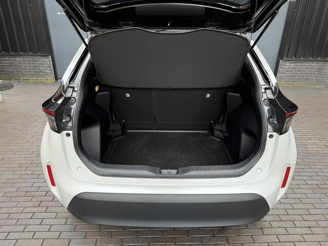 Toyota Yaris Cross 1.5 Hybrid Bi-Tone / Camera /Navi / Uniek