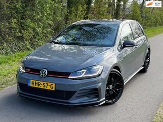 Volkswagen Golf VII