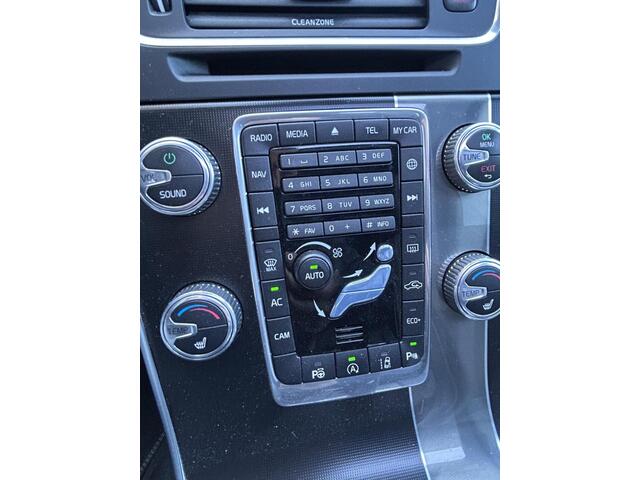Volvo V60 2.0 D4 191pk AUTOM. R-Design EXPORT/ HANDEL I OPENDAK I LEER