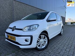 VOLKSWAGEN UP! 1.0 BMT high up! / Dealer OH/ Camera/Cruise/PDC/