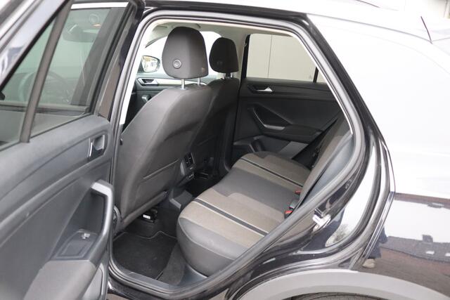 Volkswagen T-ROC 1.0 TSI Style Business Adaptive-cruise/Parkeerhulp/Stoelverwarming/Carplay