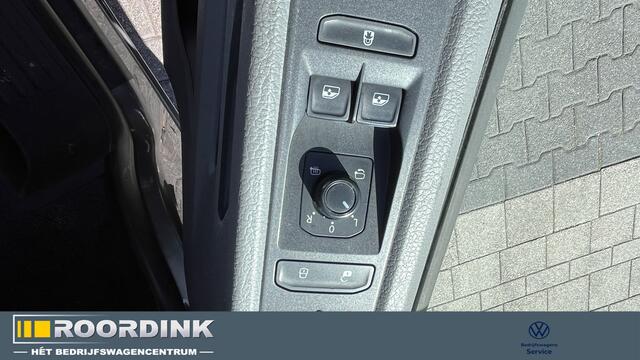 Volkswagen Transporter T6.1 150 pk DSG LMV Bumpers in kleur