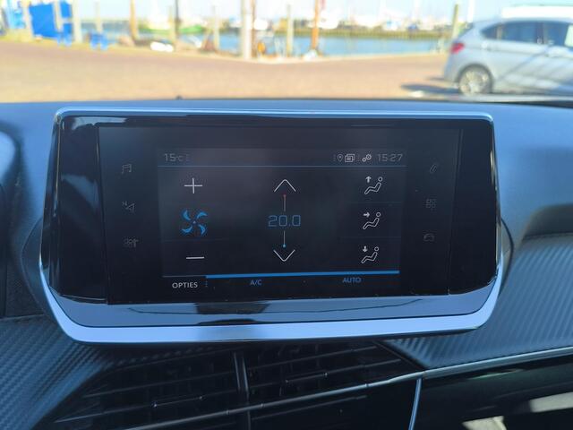 Peugeot 2008 1.2 PureTech Blue Lease Active 130PK incl motor update tegen olie verbruik, carplay, climate en cruise control, camera.