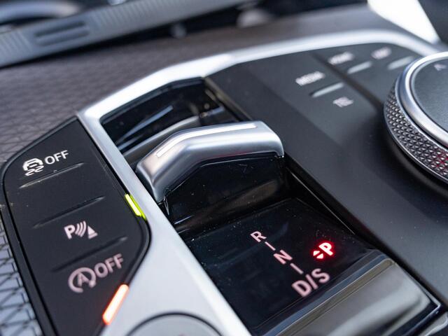 BMW 4-Serie Gran Coupé 420i | M Sportpakket Pro | Driving Assistant | Achteruitrijcamera | Glazen Schuif-/Kanteldak