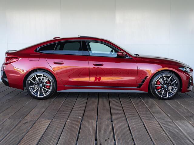 BMW 4-Serie Gran Coupé 420i | M Sportpakket Pro | Driving Assistant | Achteruitrijcamera | Glazen Schuif-/Kanteldak