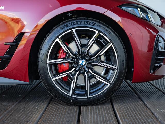 BMW 4-Serie Gran Coupé 420i | M Sportpakket Pro | Driving Assistant | Achteruitrijcamera | Glazen Schuif-/Kanteldak