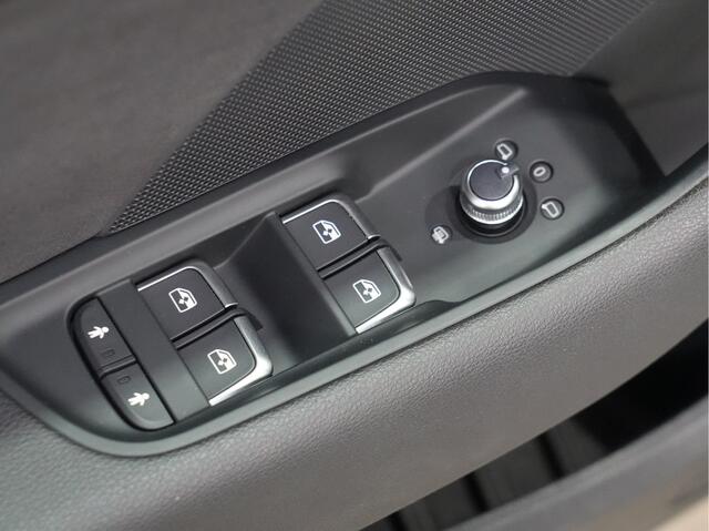 Audi A3 Limousine 1.5 TFSI CoD 150pk S-Tronic Sport S-Line Ed. | Full-LED | Navigatie | Stoelverw. | 19lm 34