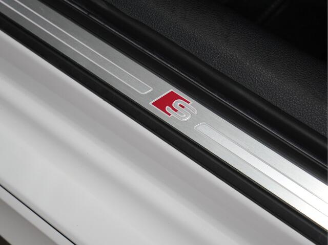 Audi A3 Limousine 1.5 TFSI CoD 150pk S-Tronic Sport S-Line Ed. | Full-LED | Navigatie | Stoelverw. | 19lm 34